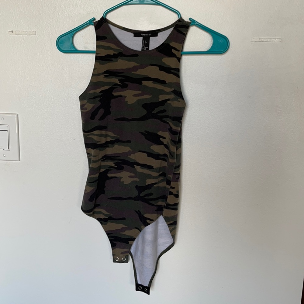 Forever 21 Sz S Camo Bodysuit